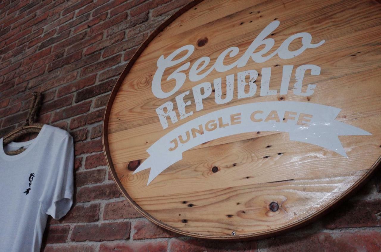 Gecko Republic Jungle Hostel Тау Экстерьер фото